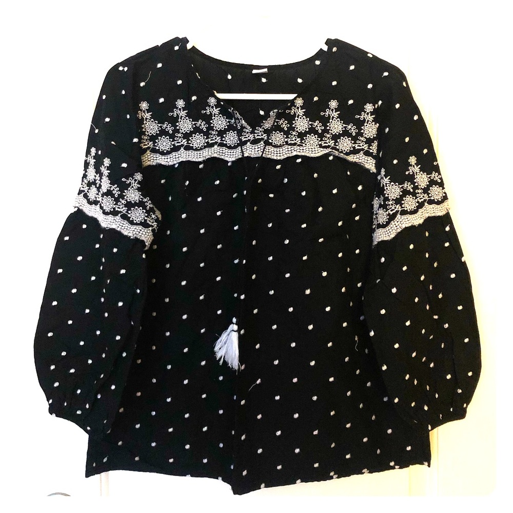 Old Navy || Black Long Sleeve Top w/Polka Dots
